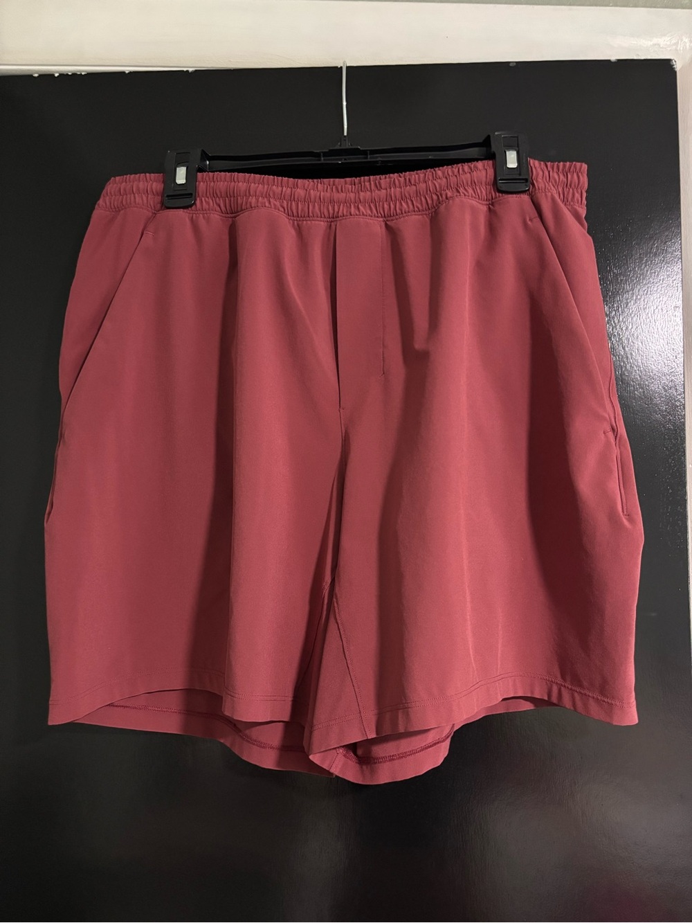 lululemon athletica Men's Athletic Shorts - maroon